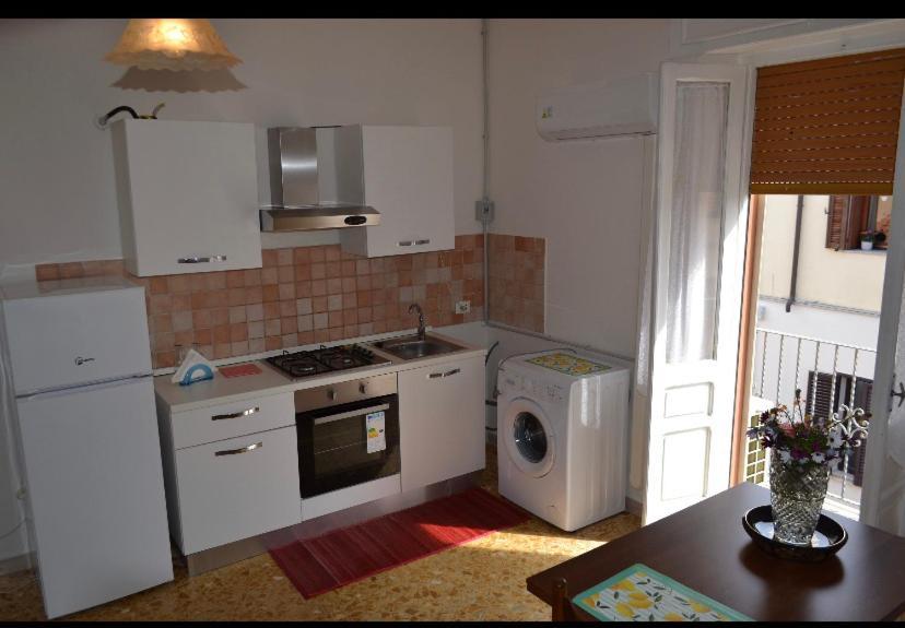 Flat In Olbia Centroアパートメント エクステリア 写真